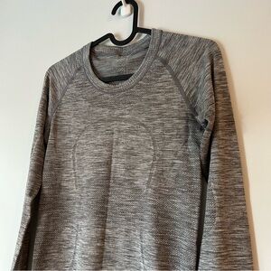 Lulu Swiftly Tech L/S - size 4 grey